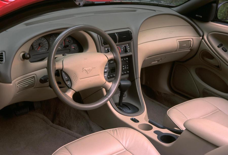  Ford Mustang 1999 года  (фото 60 из 60)